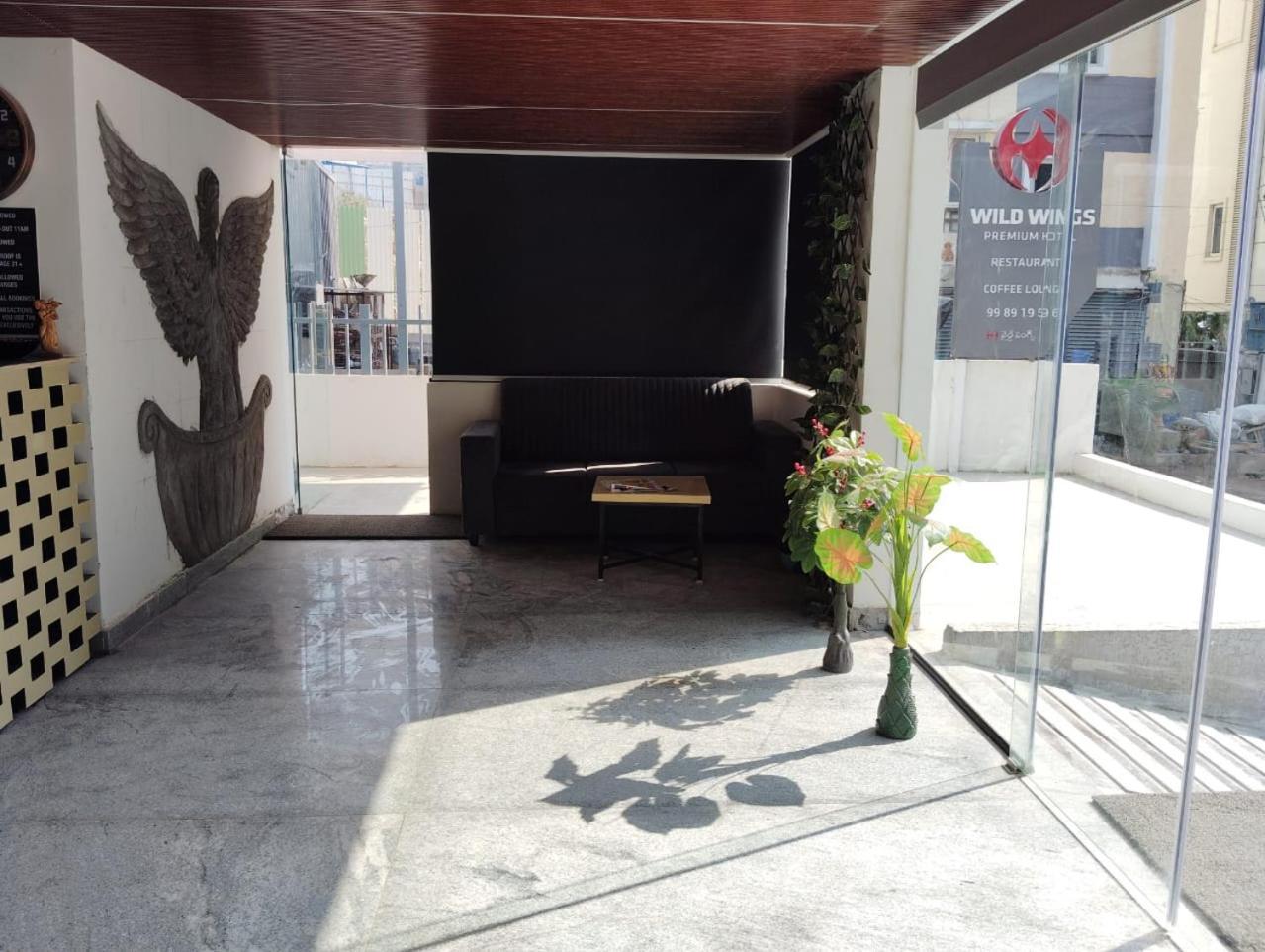 Wild Wings Premium Hotel Haidarábád Kültér fotó