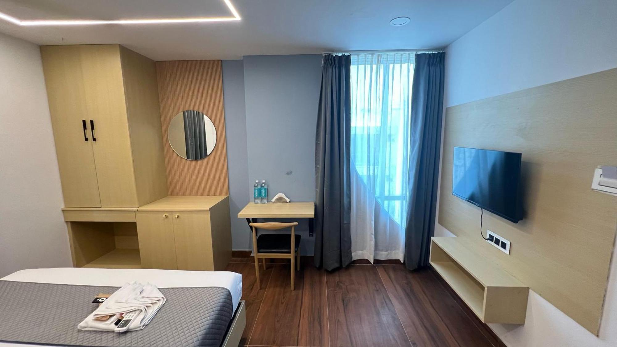Wild Wings Premium Hotel Haidarábád Kültér fotó
